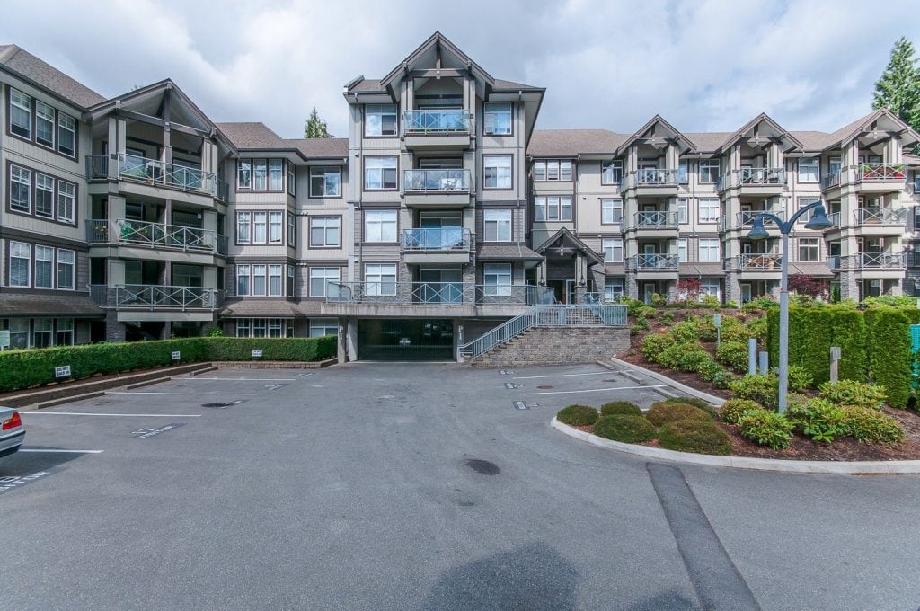 Reduced Price! Spacious Layout In Nature's Gate!