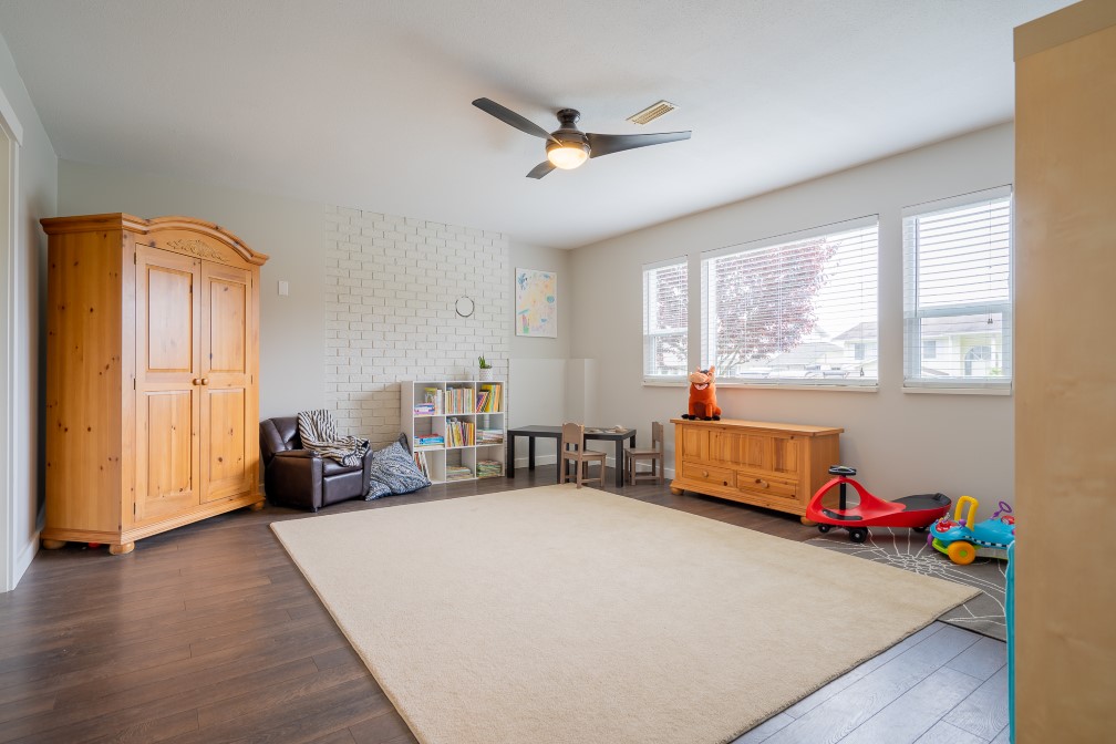 Renovated East Abbotsford Home Eximus