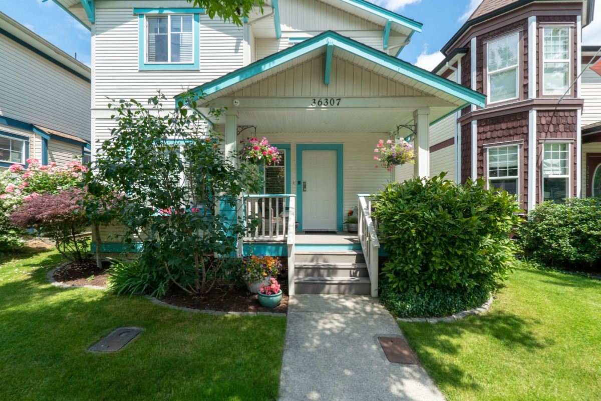 Incredible Auguston Neighbourhood Eximus